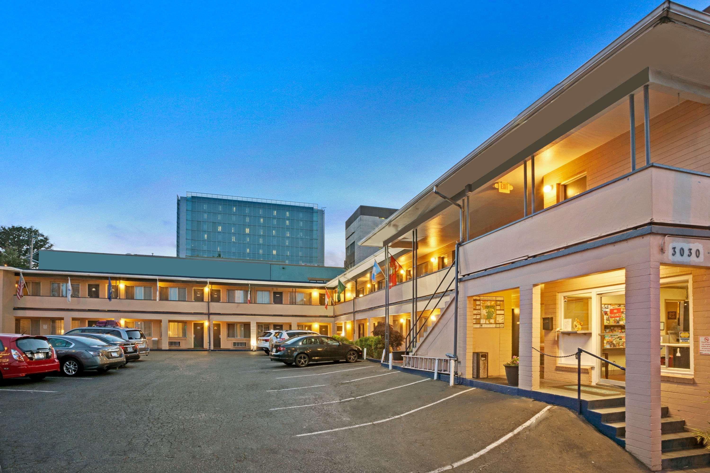 Travelodge By Wyndham Everett City Center Exterior photo